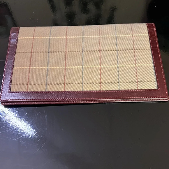 Vintage Burberry fold over wallet - Picture 9 of 9